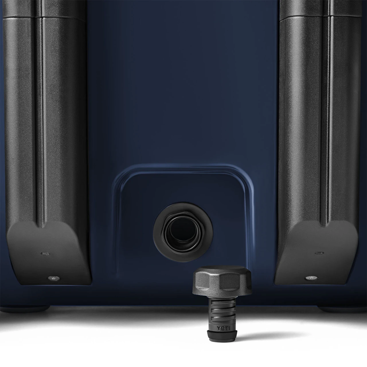 YETI Roadie 48 Wheeled Hard Cooler - Navy 6 YETI Roadie 48 Wheeled Hard Cooler - Navy - Image 6