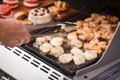 Weber® Reversible Cast Iron Griddle, Fits Summit® 400 & 600 Series -BBQ Kingdom 7404M2 900x600 53107e2 59001.1673084487