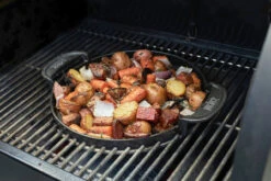 Weber® Gourmet BBQ System Griddle -BBQ Kingdom 7421M14 900x600 53107e2 30472.1626690095