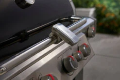 Weber® Grill 'n Go Light 5 Weber® Grill 'n Go Light -BBQ Kingdom 7661 7662Y2 900x600 53107e2 42793.1673083456