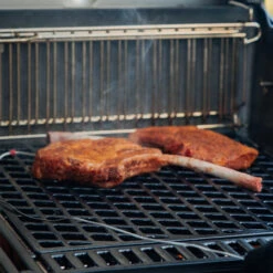 Weber® Crafted Dual-Sided Sear Grate 7 Weber® Crafted Dual-Sided Sear Grate -BBQ Kingdom 7670 Lifestyle 2 74841.1642411694