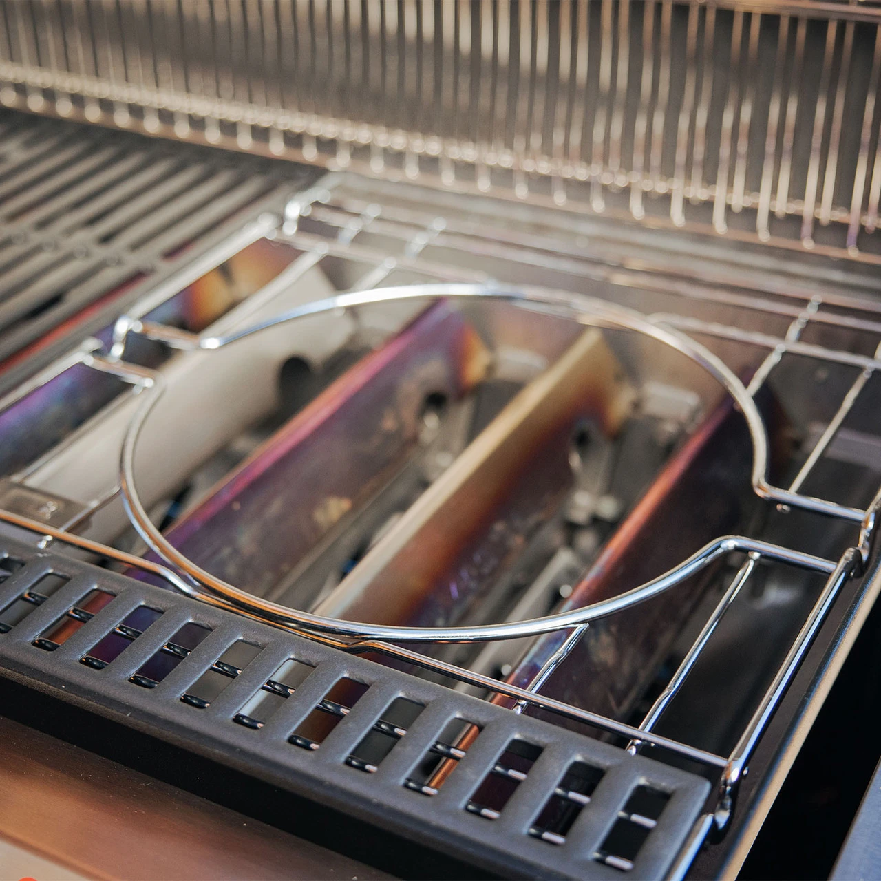 Weber® Genesis® 2016+ Crafted Frame Kit 4 Weber® Genesis® 2016+ Crafted Frame Kit - Image 4