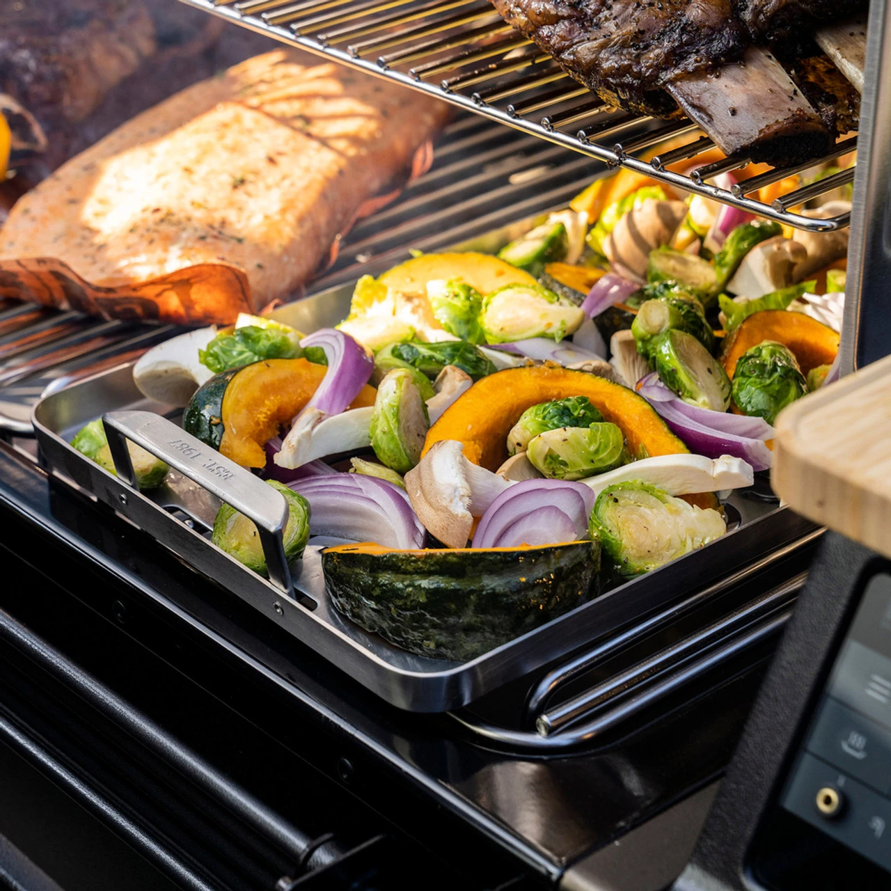 Traeger ModiFIRE Fish & Veggie Stainless Steel Grill Tray 4 Traeger ModiFIRE Fish & Veggie Stainless Steel Grill Tray - Image 4