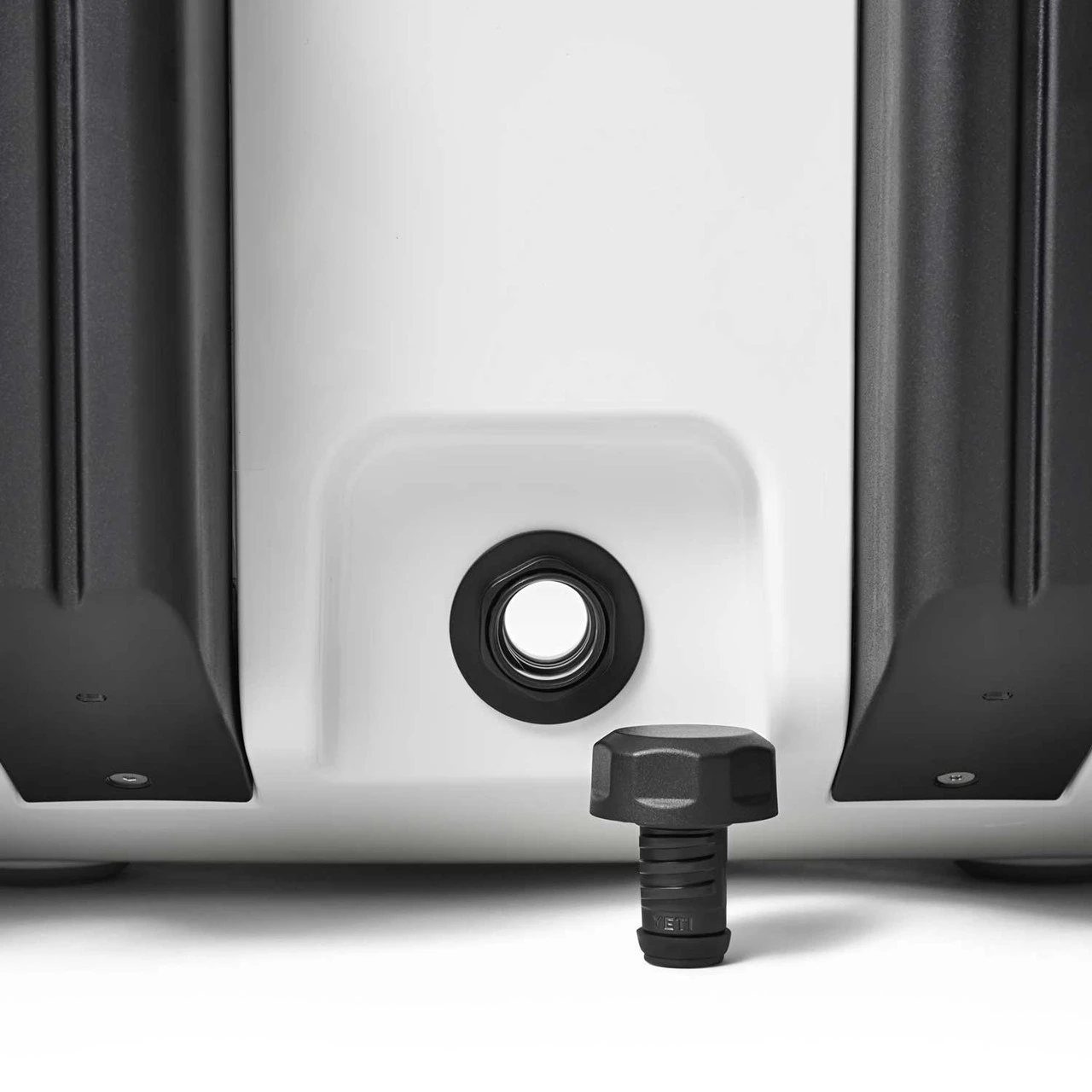 YETI Roadie 60 Wheeled Hard Cooler - White 5 YETI Roadie 60 Wheeled Hard Cooler - White - Image 5